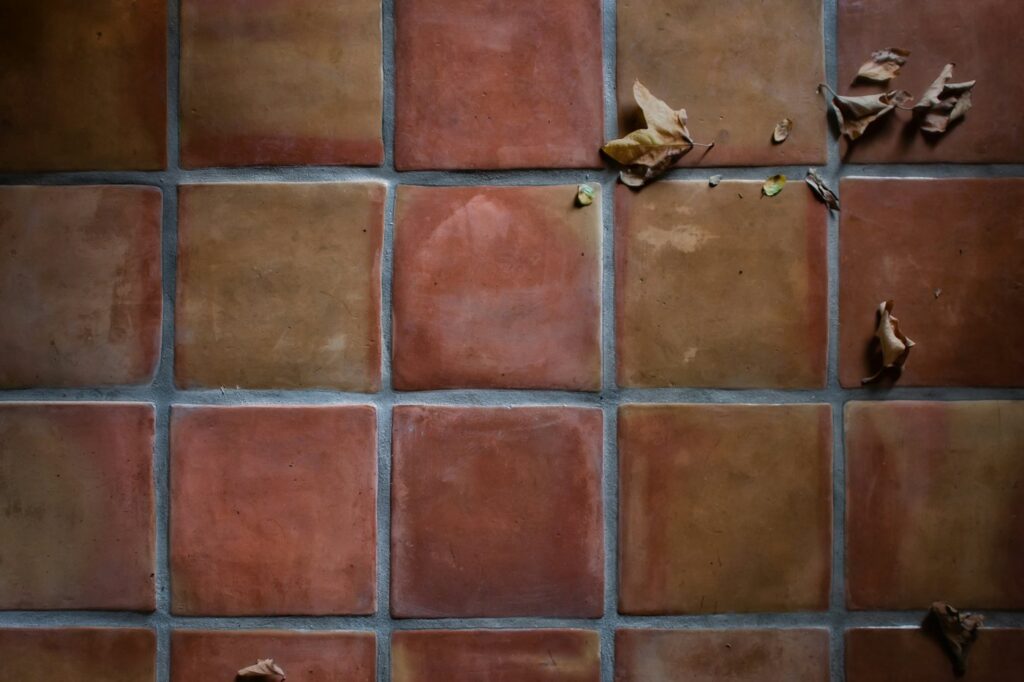 Carreaux de terre cuite patinés